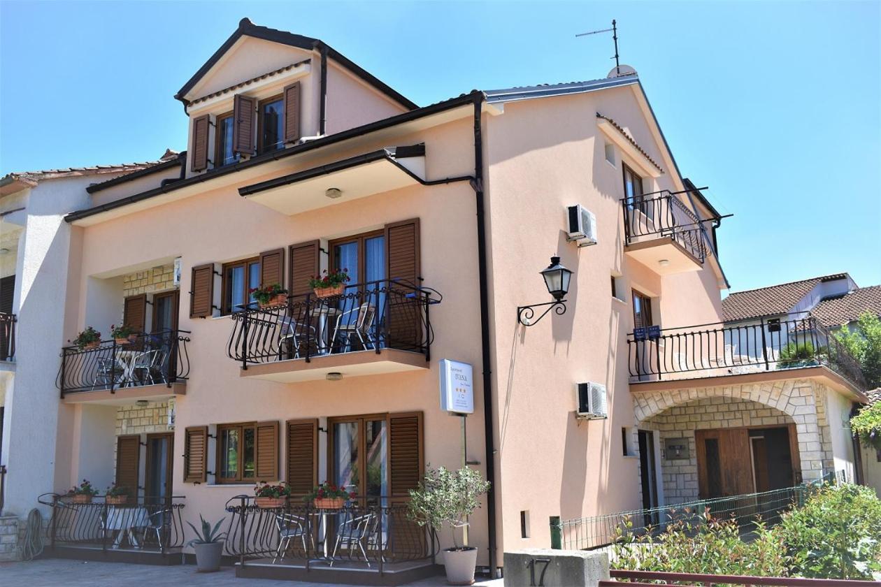 Apartments & Rooms Ivana Rovinj Bagian luar foto