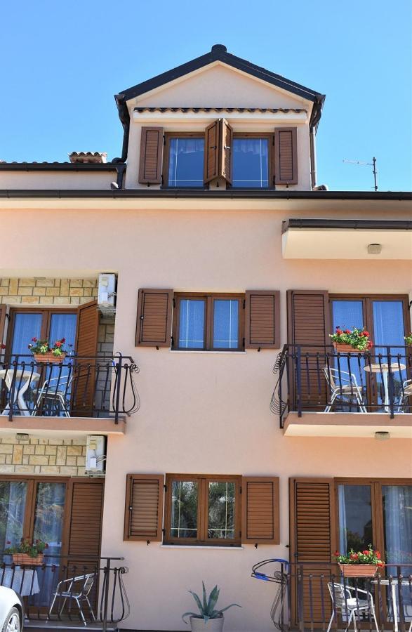 Apartments & Rooms Ivana Rovinj Bagian luar foto